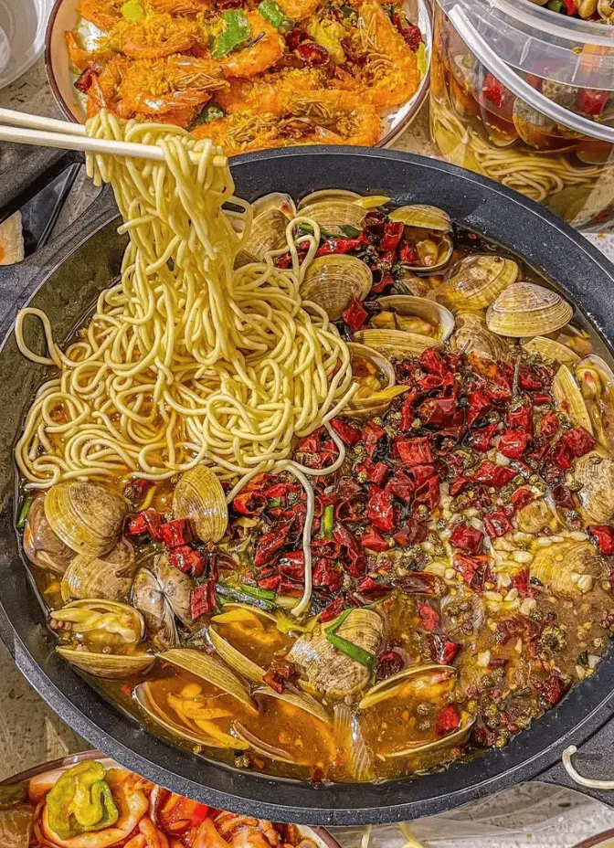 凌晨四点吃饭，算宵夜还是早餐？