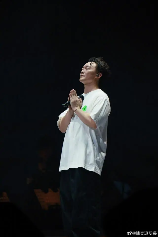 陈奕迅模仿全红婵:谁不辛苦啊